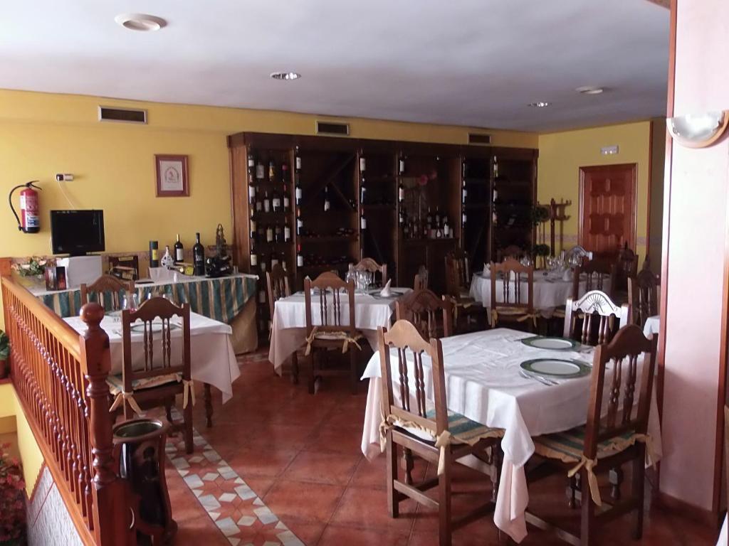 Hostal-Restaurante San Antolin Tordesillas Bagian luar foto
