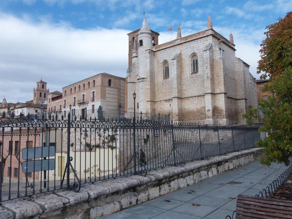 Hostal-Restaurante San Antolin Tordesillas Bagian luar foto